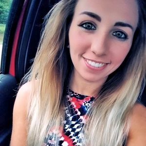 Meet your Posher, Mallory